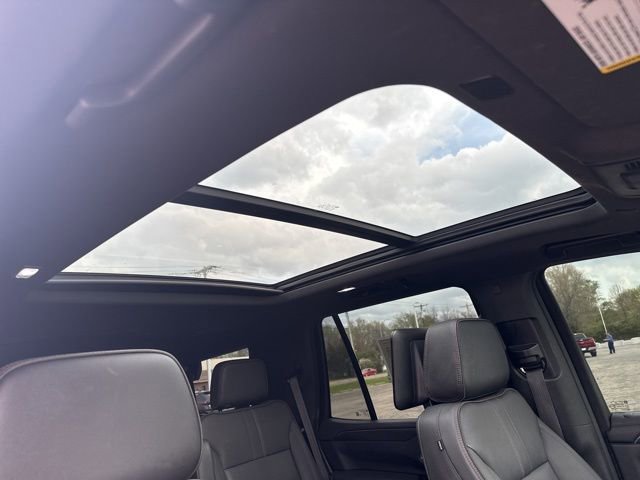 Used 2022 Chevrolet Tahoe RST w/ Luxury Package image 11