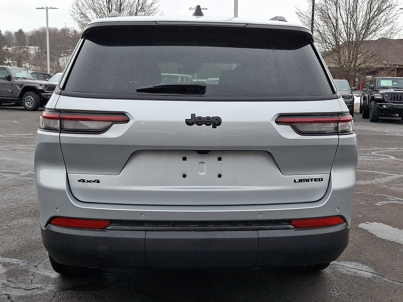 New 2025 Jeep Grand Cherokee L Limited w/ Black Appearance Package image 5