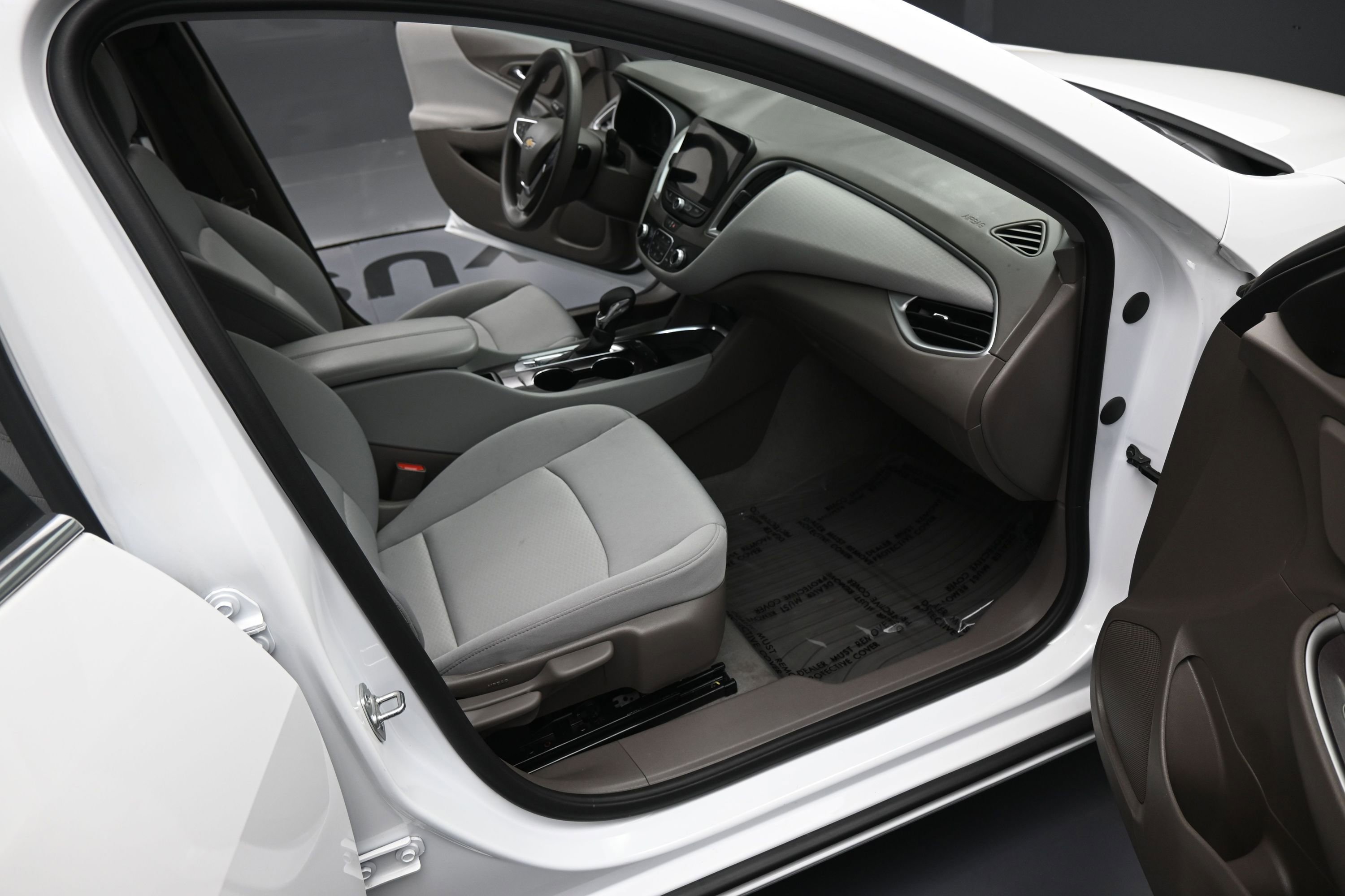 Used 2024 Chevrolet Malibu LT FWD image 19