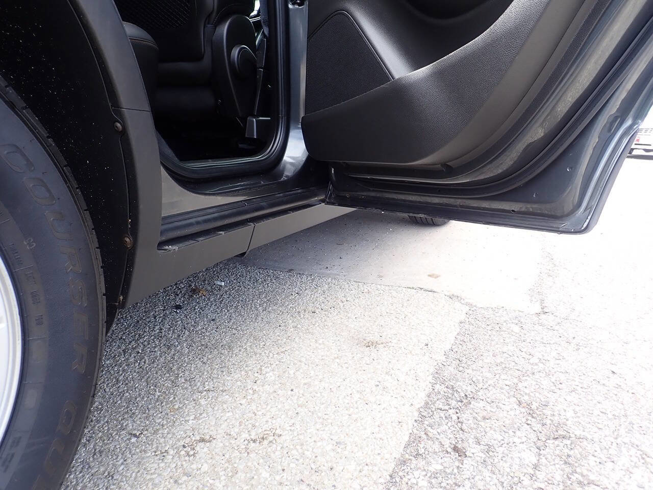 Used 2017 Chevrolet Trax LT w/ LT Convenience Package image 28