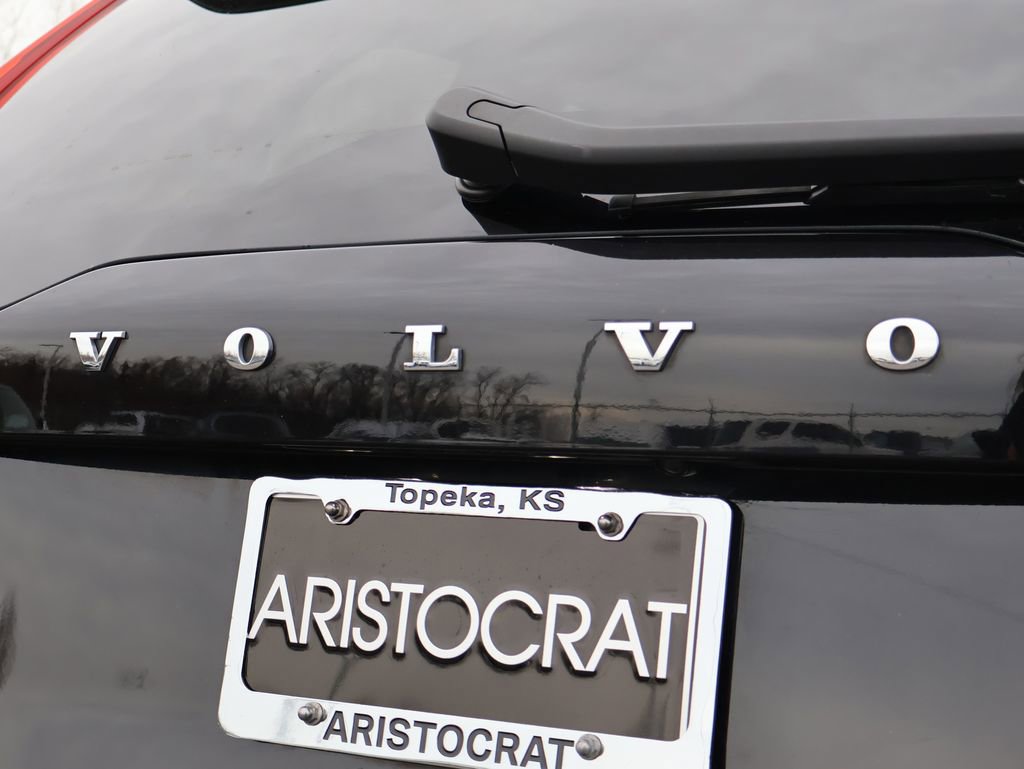 Used 2021 Volvo XC90 T6 Momentum w/ Advanced Package image 19