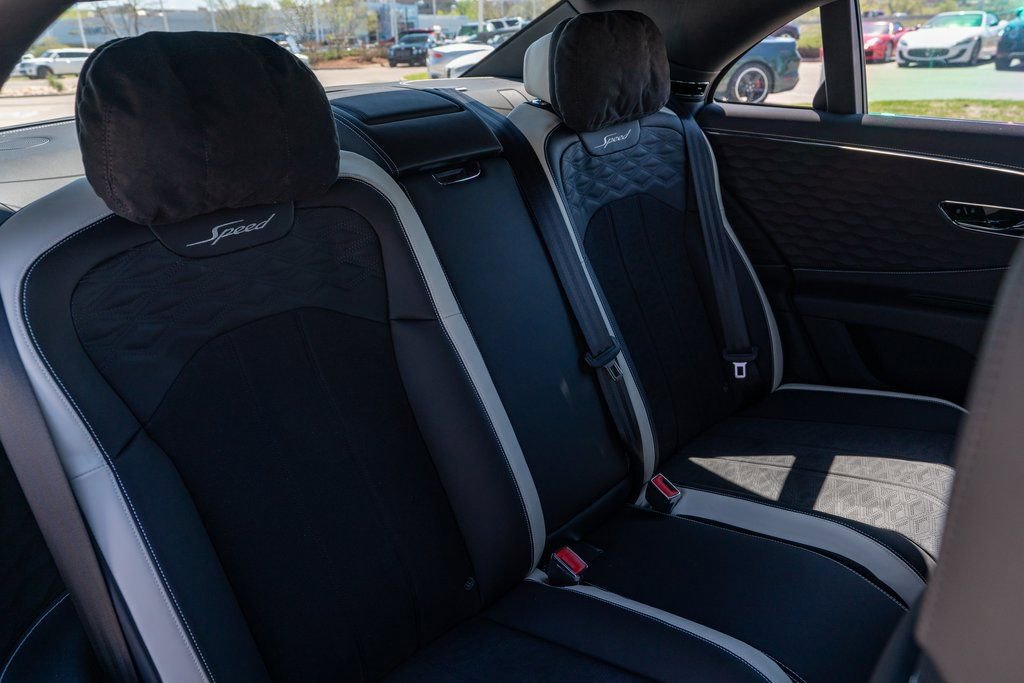 New 2025 Bentley Flying Spur Plug-In Hybrid image 45