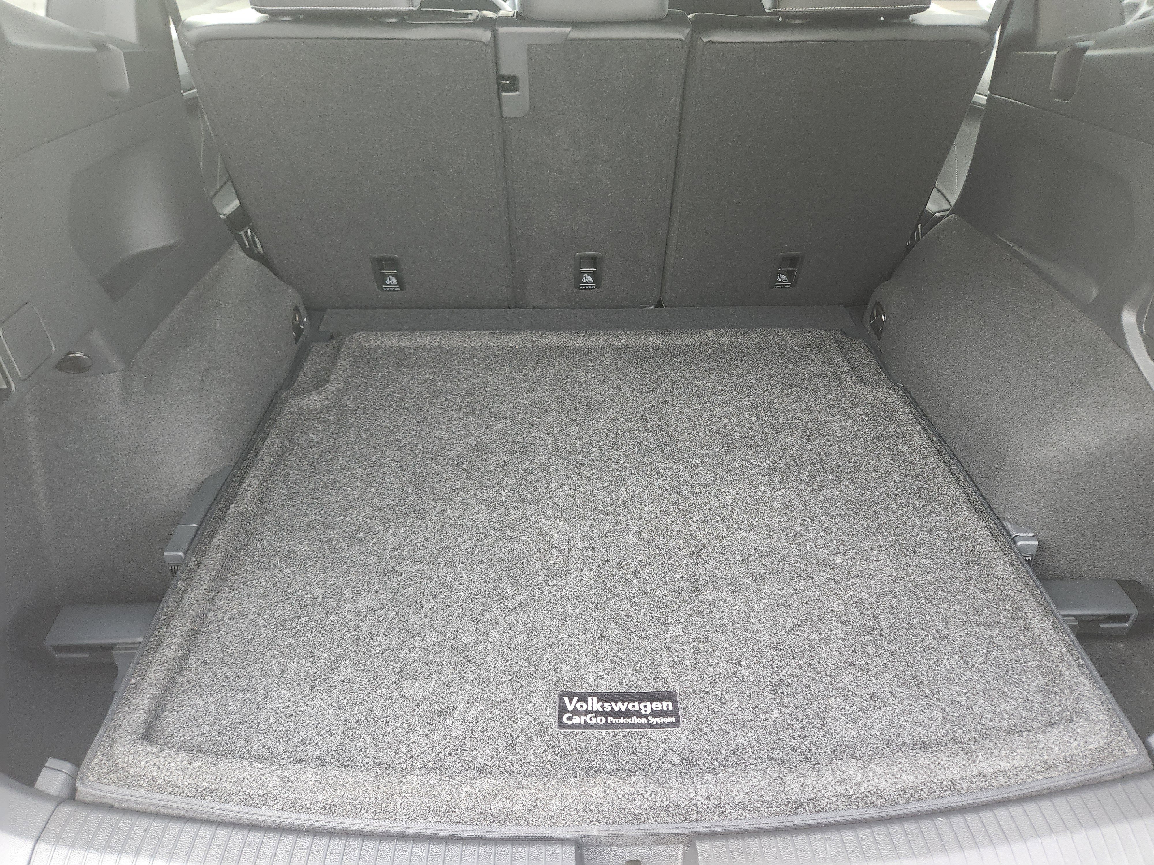 Certified 2022 Volkswagen Tiguan SEL R-Line image 24