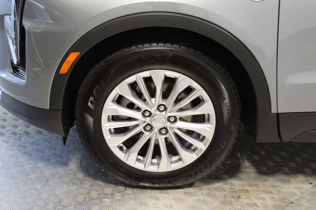 Used 2024 Cadillac XT4 Luxury w/ Cold Weather Package AWD/4WD image 35