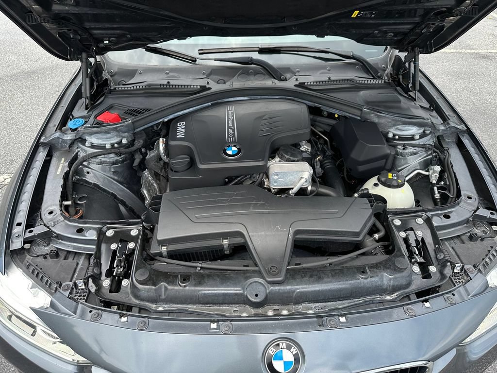 Used 2018 BMW 320i Sedan RWD image 26