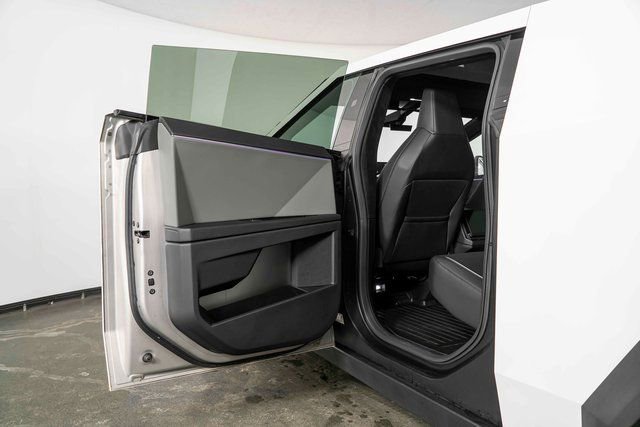 Used 2024 Tesla Cybertruck AWD Crew Cab image 14