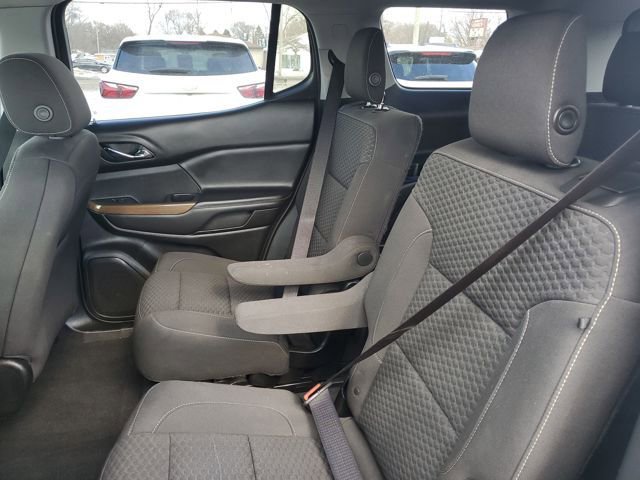 Used 2018 GMC Acadia SLE image 30