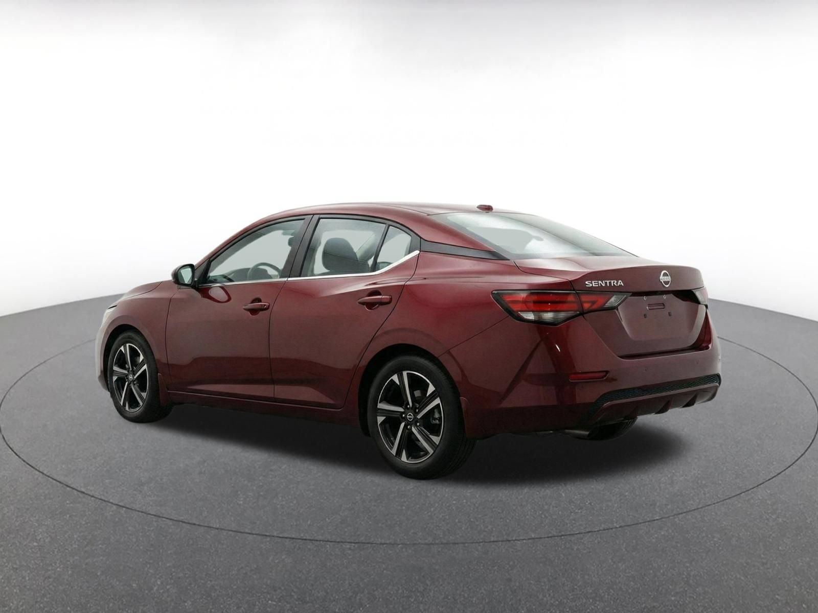Used 2025 Nissan Sentra SV FWD image 5