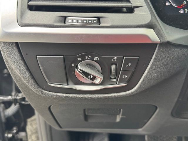 Certified 2024 BMW X4 xDrive30i w/ Premium Package image 16