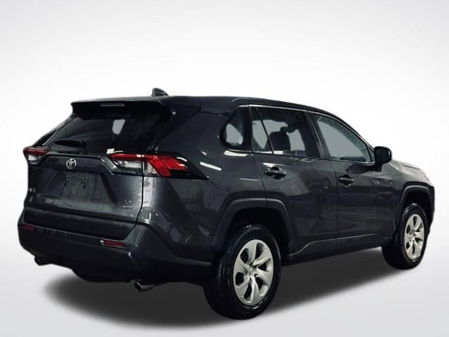Used 2024 Toyota RAV4 LE image 6