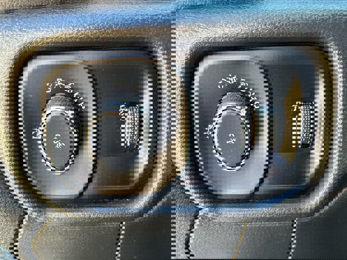 Used 2023 RAM 2500 Big Horn image 21