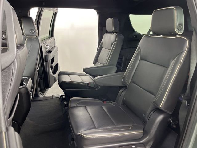 Used 2023 Chevrolet Suburban Premier image 44