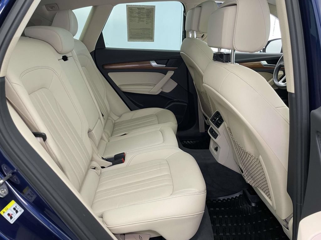 Used 2023 Audi Q5 2.0T Premium Plus w/ Premium Plus Package AWD/4WD image 22
