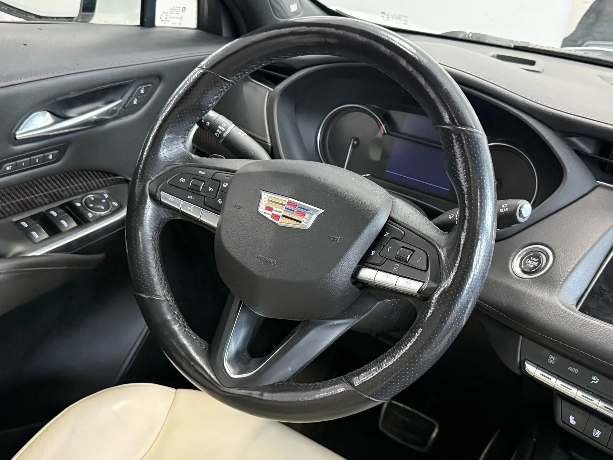 Used 2021 Cadillac XT4 Sport image 10