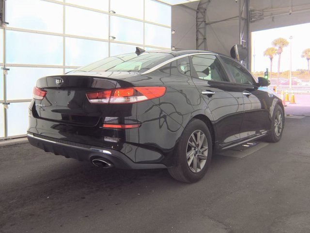Used 2020 Kia Optima LX image 2