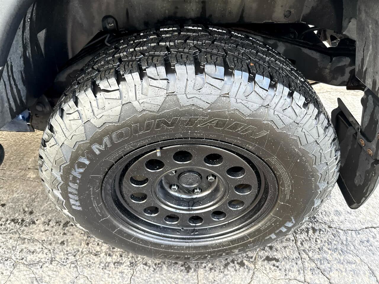 Used 2013 Jeep Wrangler Unlimited Sport image 12