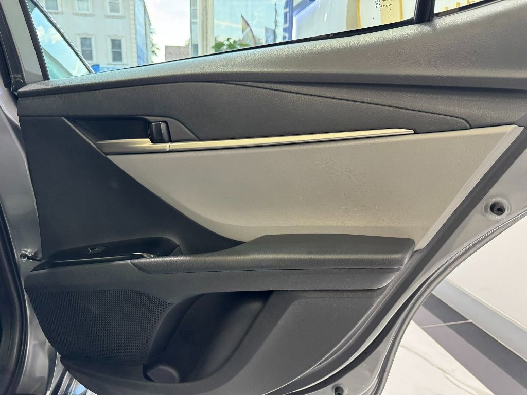 Used 2025 Toyota Camry SE image 26