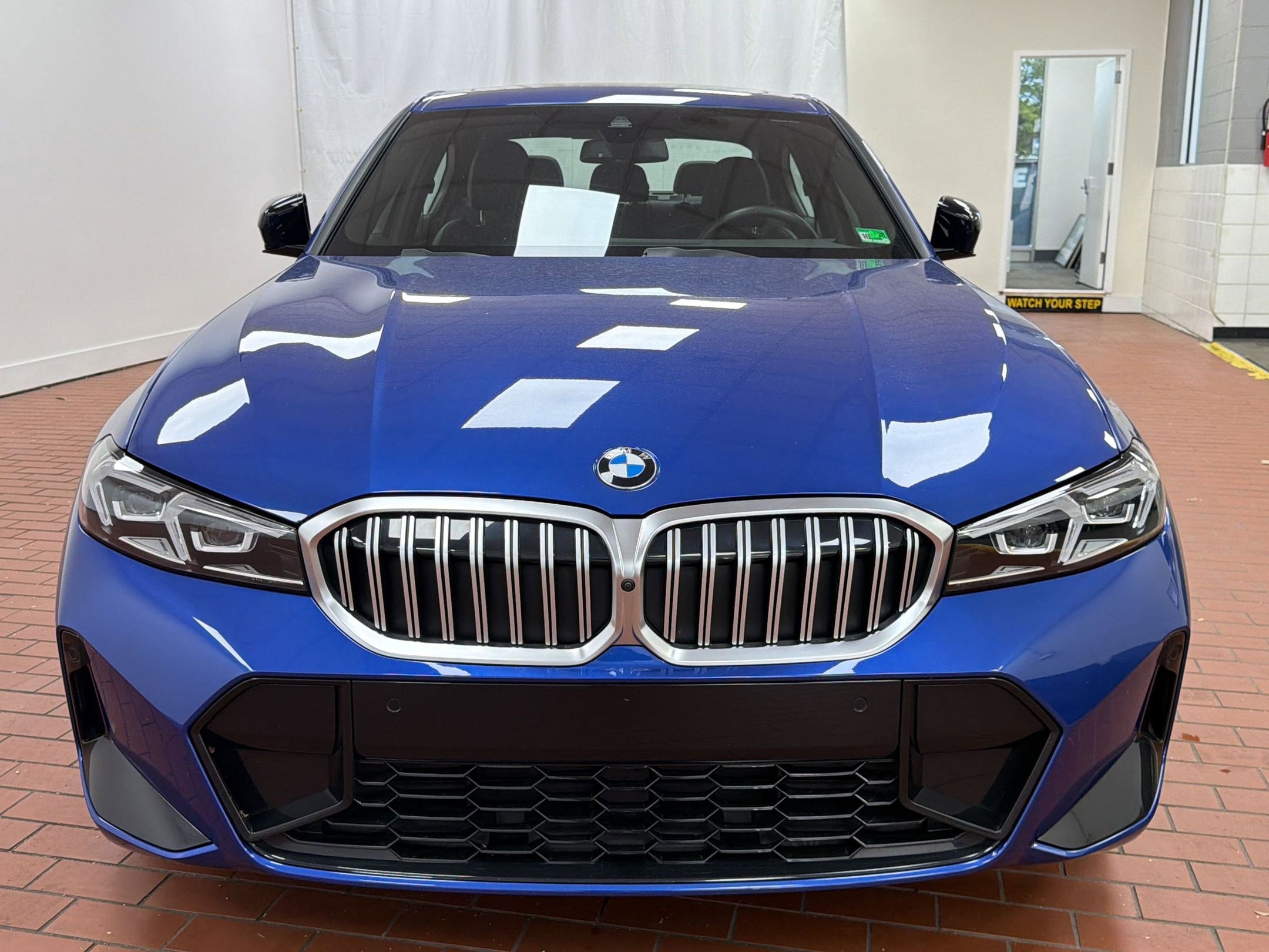 Used 2025 BMW 330i xDrive Sedan w/ M Sport Package AWD/4WD image 6