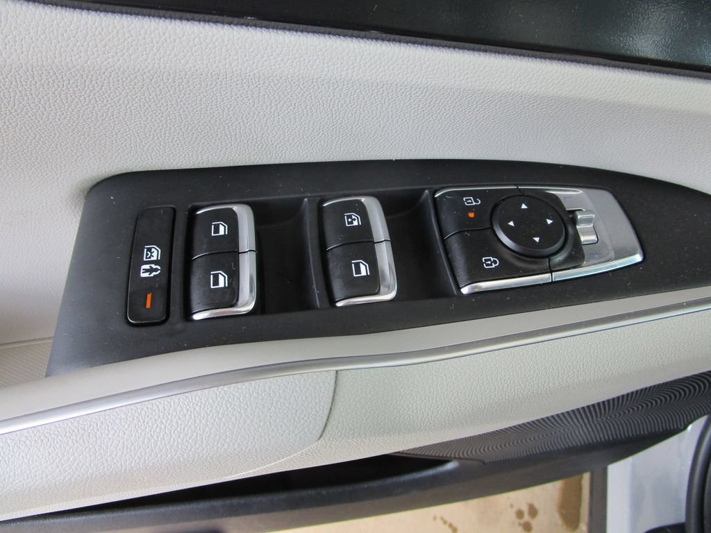 Used 2025 Kia Sorento S w/ Panoramic Sunroof Package FWD image 29
