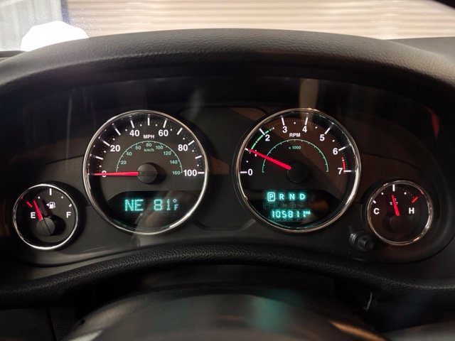 Used 2017 Jeep Wrangler Unlimited Sahara w/ Max Tow Package AWD/4WD image 18
