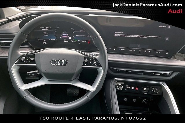 Used 2025 Audi Q5 Premium w/ Convenience Package image 5