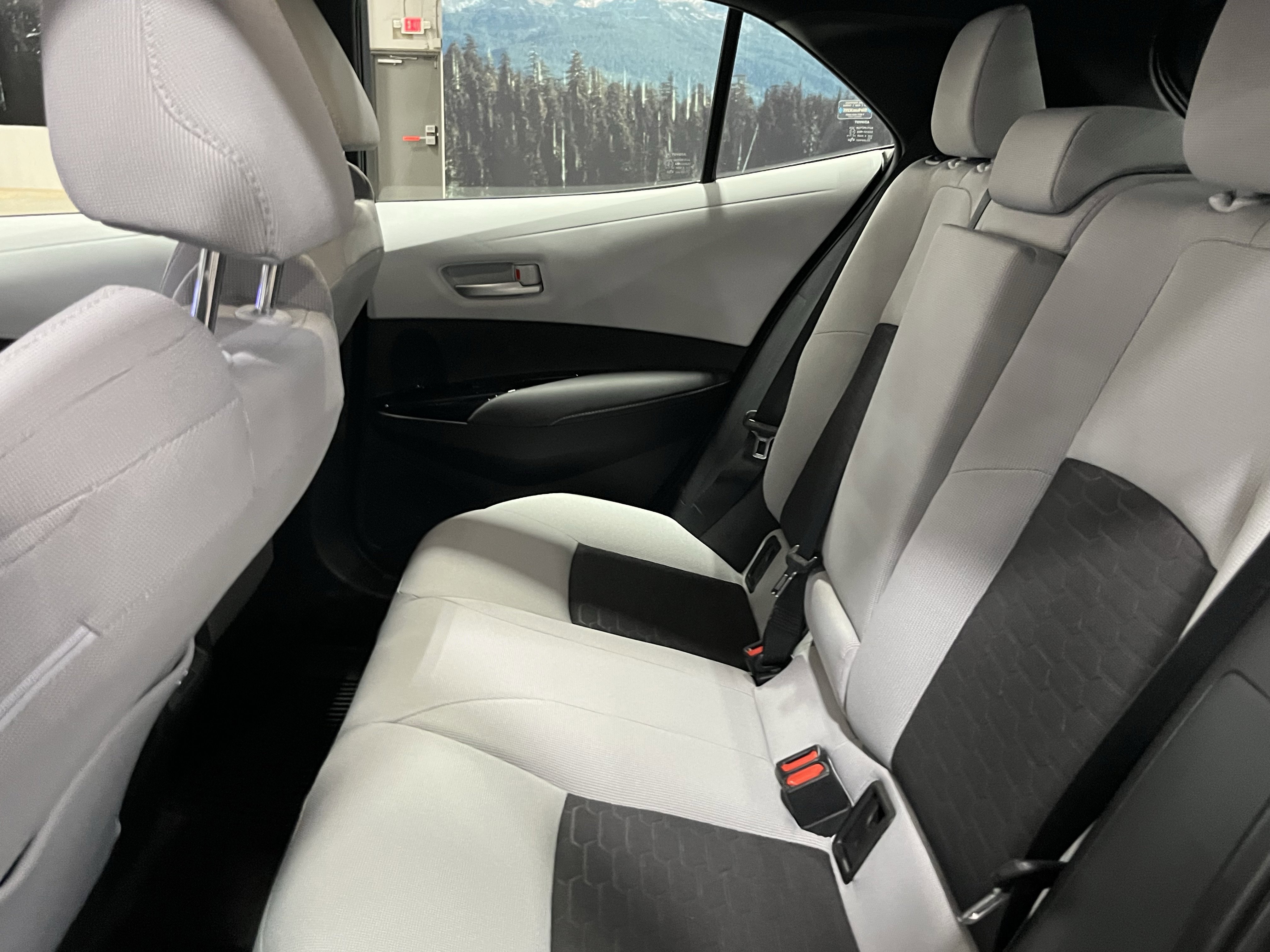 Used 2024 Toyota Corolla SE FWD image 14