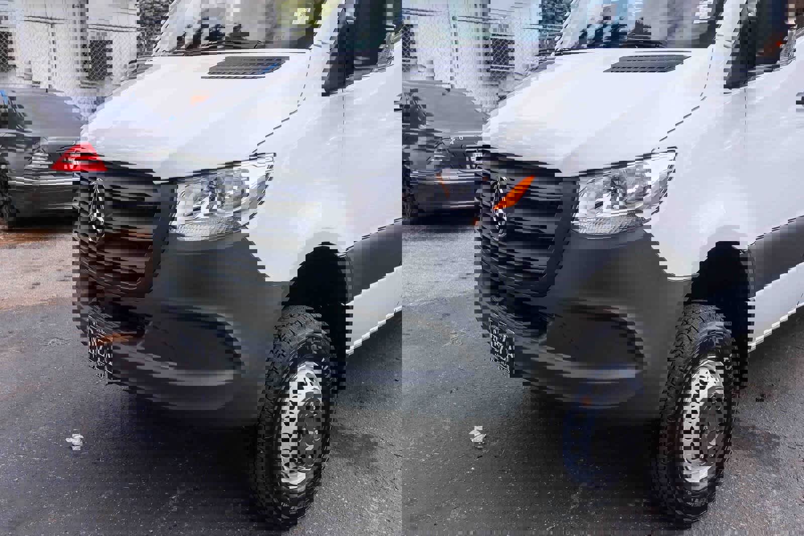 Used 2025 Mercedes-Benz Sprinter 3500 image 12