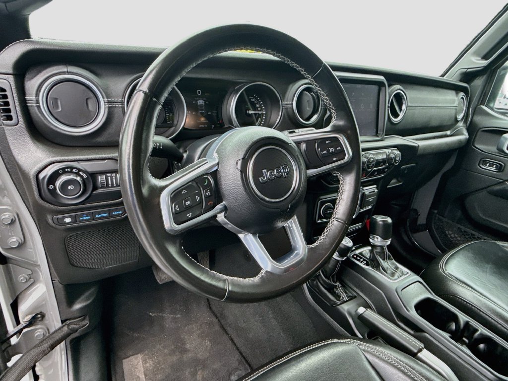 Used 2022 Jeep Wrangler Unlimited Sahara AWD/4WD image 12