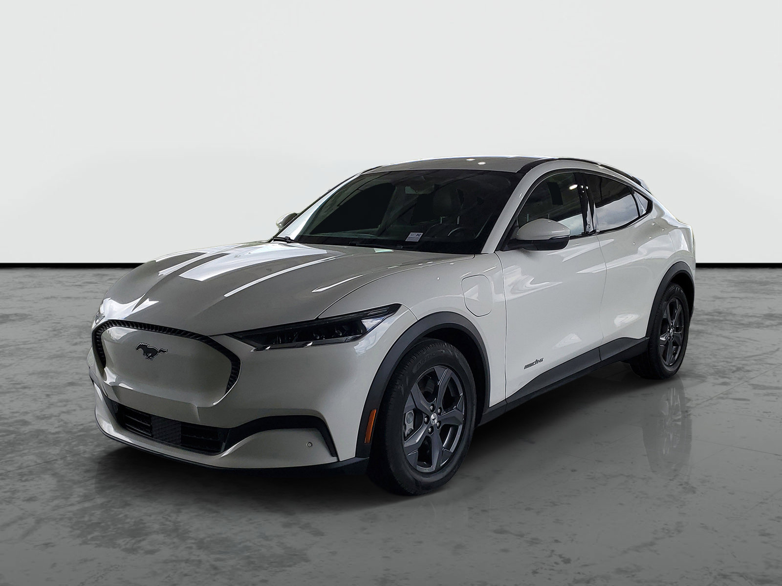 Used 2022 Ford Mustang Mach-E Select RWD image 4