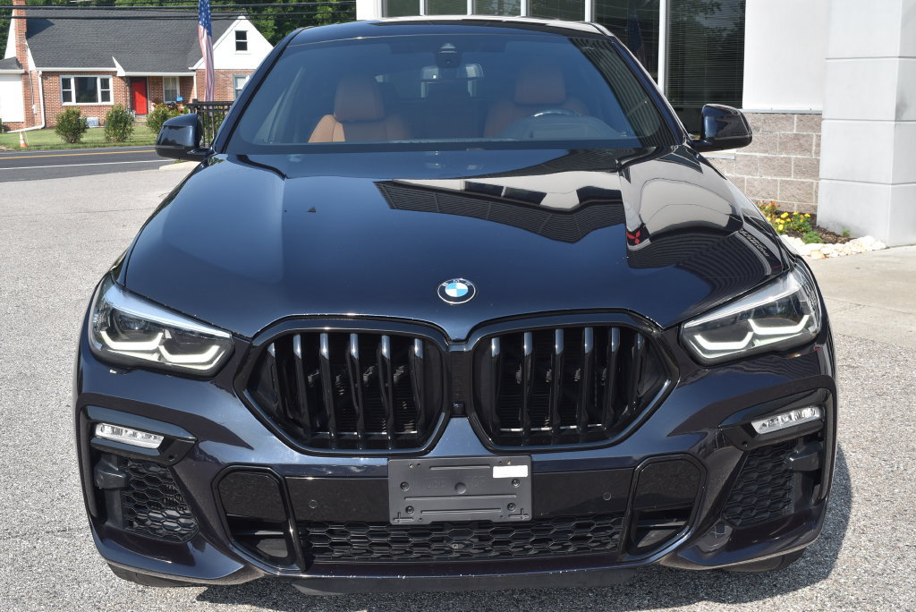 Used 2021 BMW X6 xDrive40i w/ M Sport Package AWD/4WD image 3