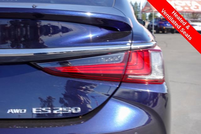 Used 2021 Lexus ES 250 w/ Premium Package image 8