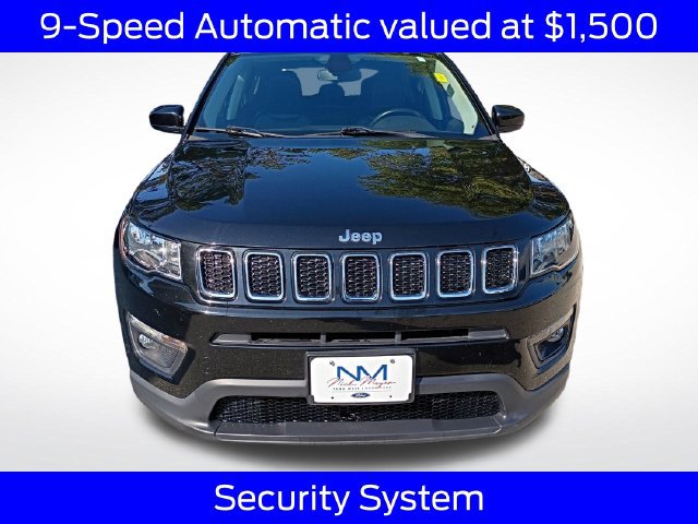 Used 2020 Jeep Compass Latitude w/ Cold Weather Group AWD/4WD image 3
