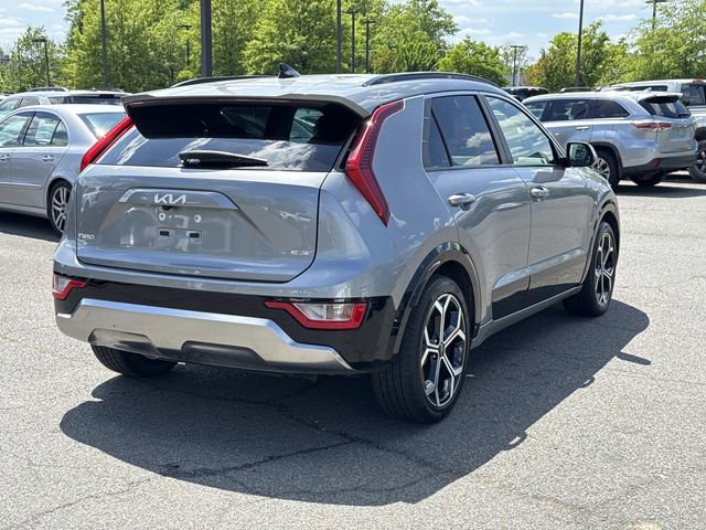 Used 2023 Kia Niro EX Touring FWD image 2
