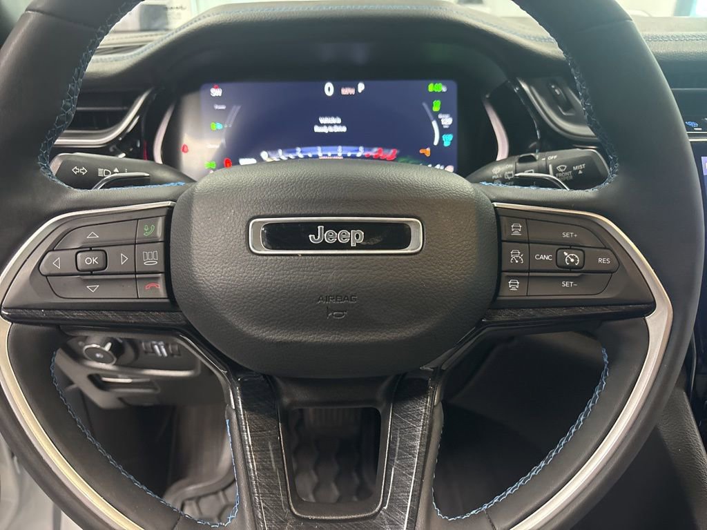 Used 2024 Jeep Grand Cherokee Trailhawk w/ Luxury Tech Group III AWD/4WD image 16