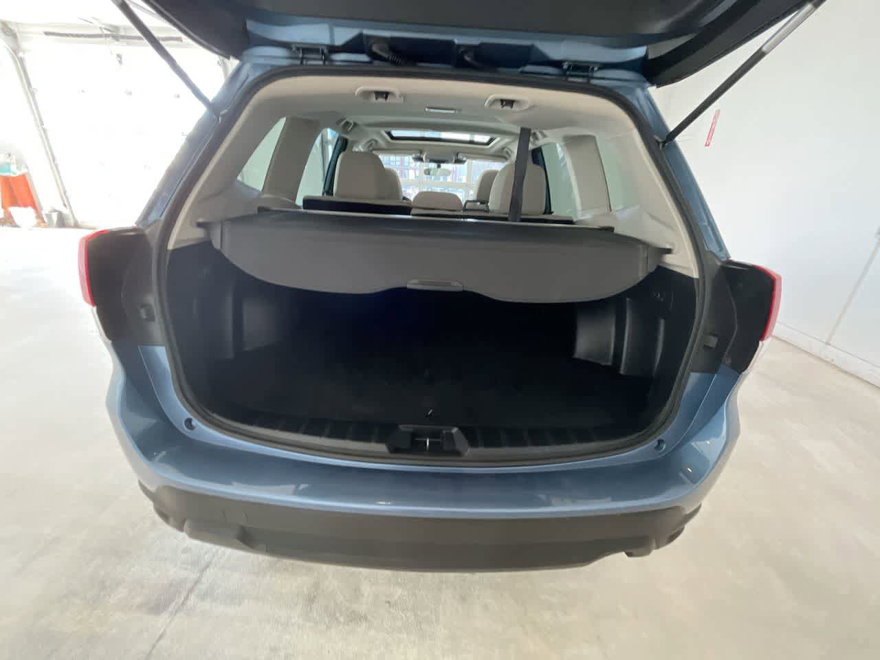 Used 2022 Subaru Forester Premium AWD/4WD image 24