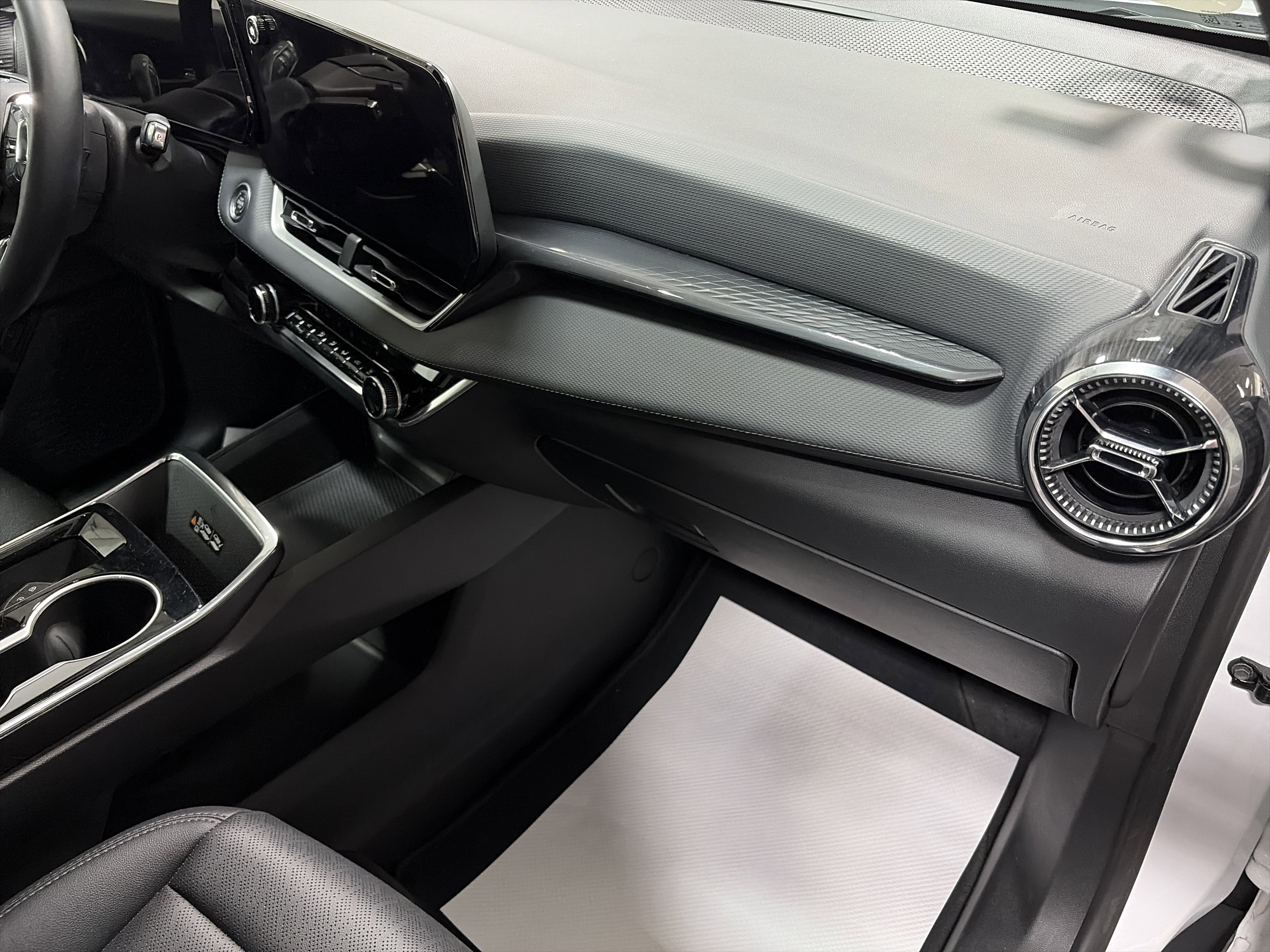 Used 2025 Chevrolet Equinox LT w/ Convenience Package II image 34