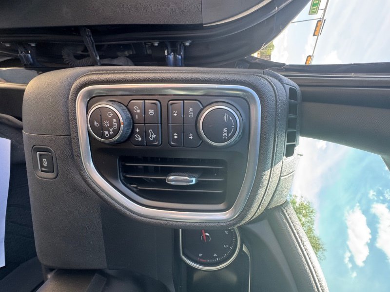 Used 2023 Chevrolet Silverado 2500 High Country w/ Z71 Off-Road Package AWD/4WD image 19