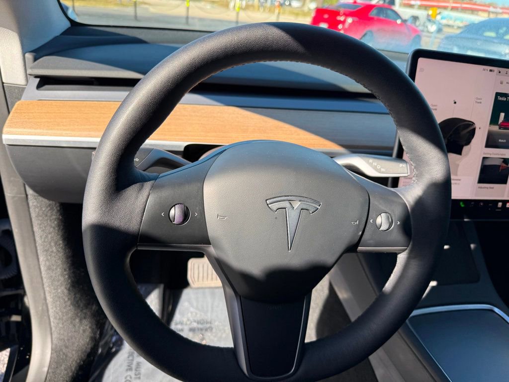 Used 2023 Tesla Model Y Long Range image 11