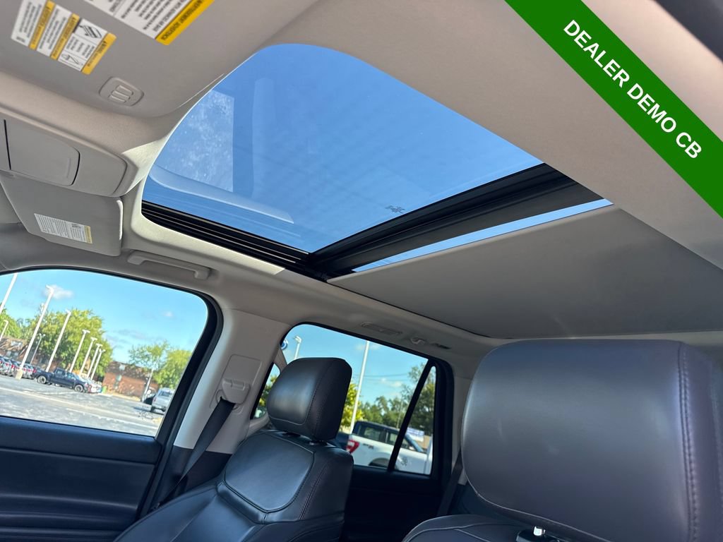 Used 2025 Ford Expedition Active AWD/4WD image 30