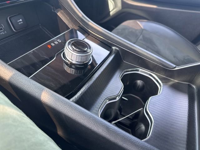 Used 2025 Jeep Grand Cherokee Altitude image 42