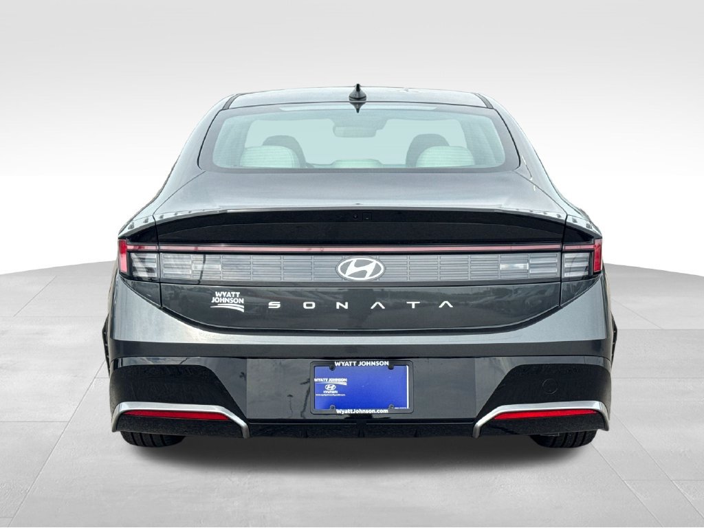New 2026 Hyundai Sonata SEL FWD image 4