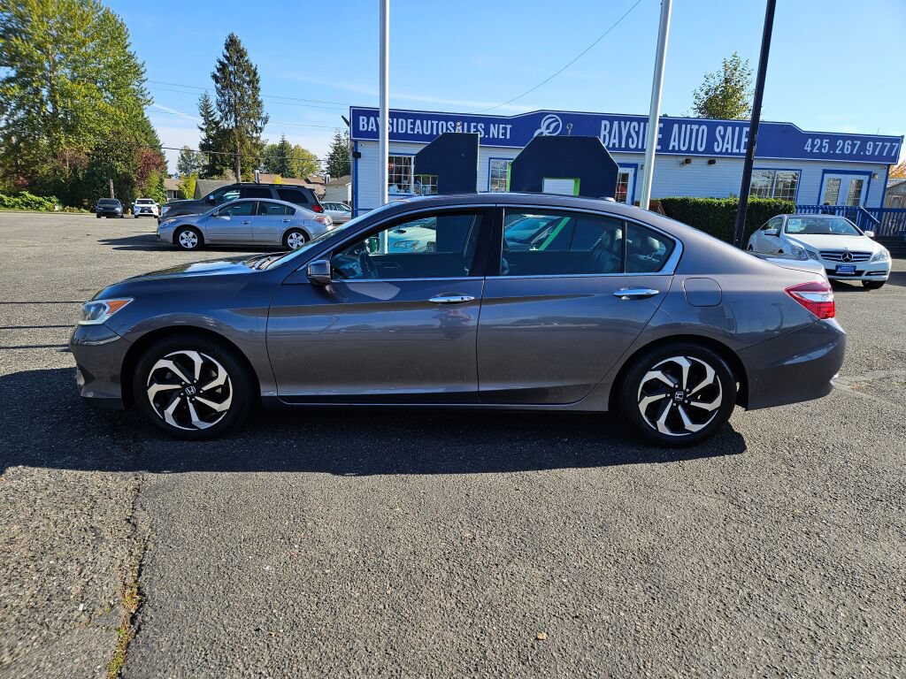 Used 2017 Honda Accord EX-L image 2