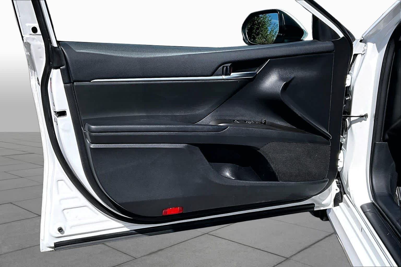 Used 2023 Toyota Camry LE FWD image 21