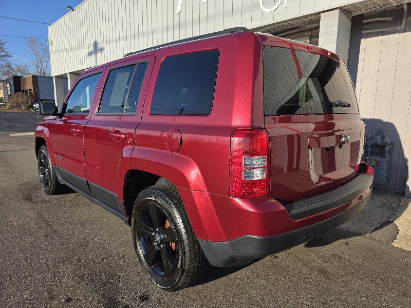 Used 2015 Jeep Patriot Latitude FWD image 5