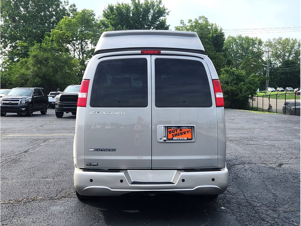 Used 2020 Chevrolet Express 2500 w/ Enhanced Convenience Package RWD image 12