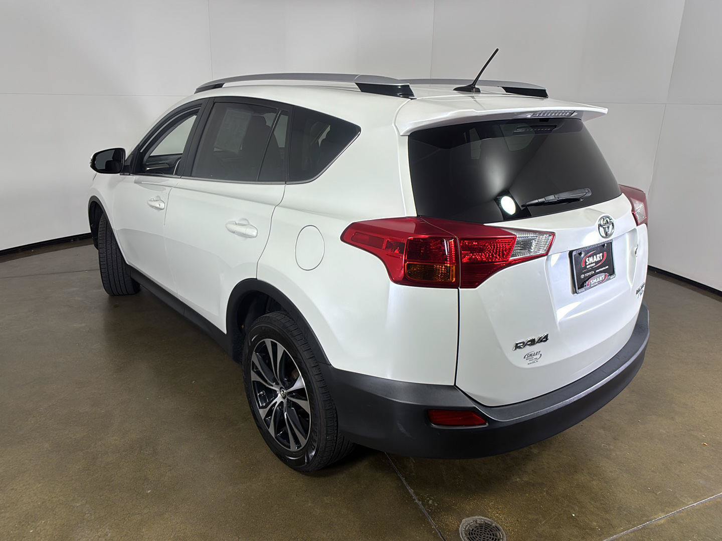 Used 2015 Toyota RAV4 Limited AWD/4WD image 26