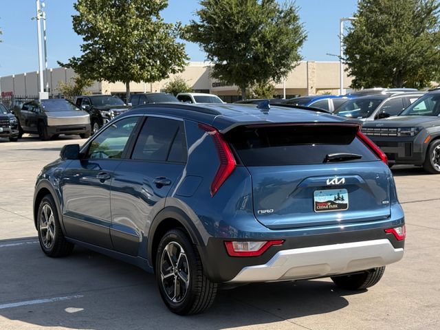 Used 2024 Kia Niro EX FWD image 7