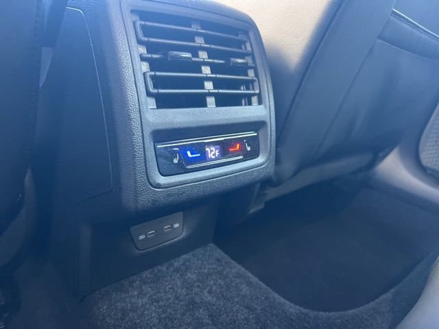 Certified 2024 Volkswagen Golf R image 30