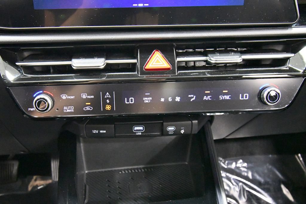 Certified 2025 Kia Niro EX FWD image 26
