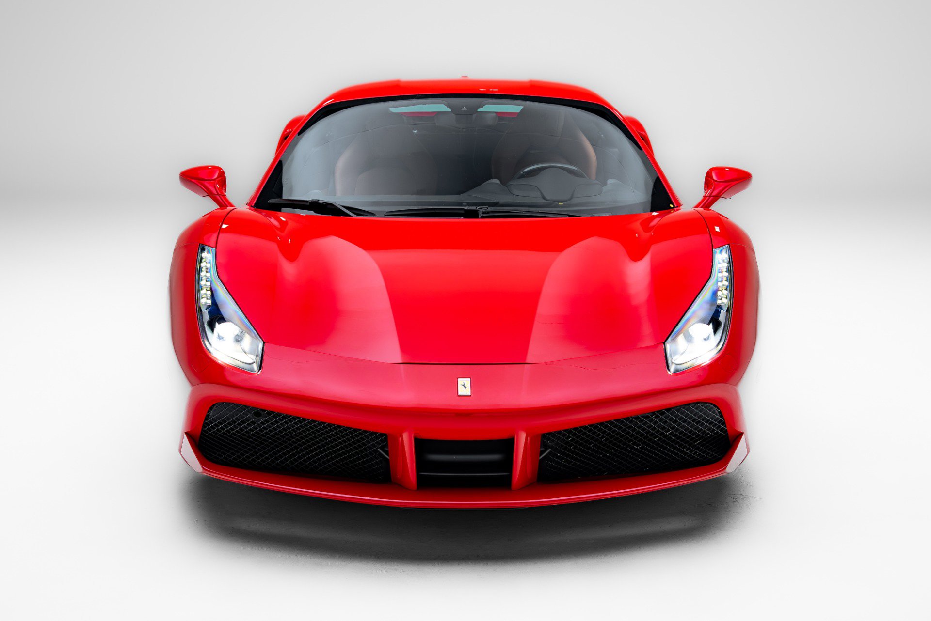 Used 2018 Ferrari 488 GTB RWD image 8